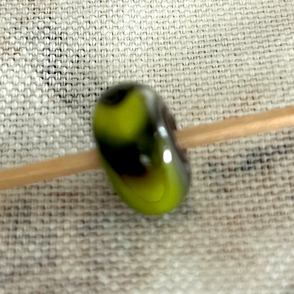 Trollbeads. Green armadillo.
